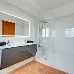 Optimist Rubicon Piscina Climatizable, Frente Al Mar * بلايا بلانكا